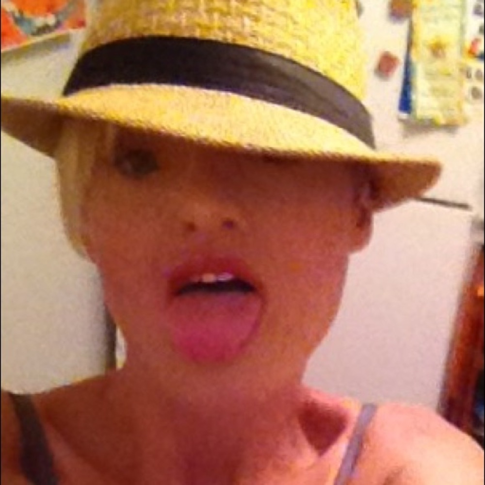 Meet your Posher, Nicole